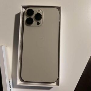 Apple iPhone 14 Pro in Silver